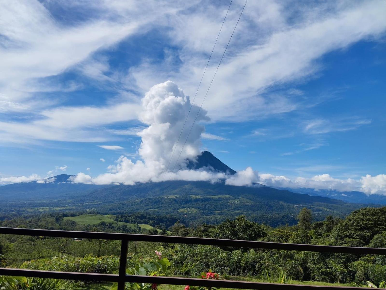 Encanto Arenal Lodge La Fortuna Ruang foto