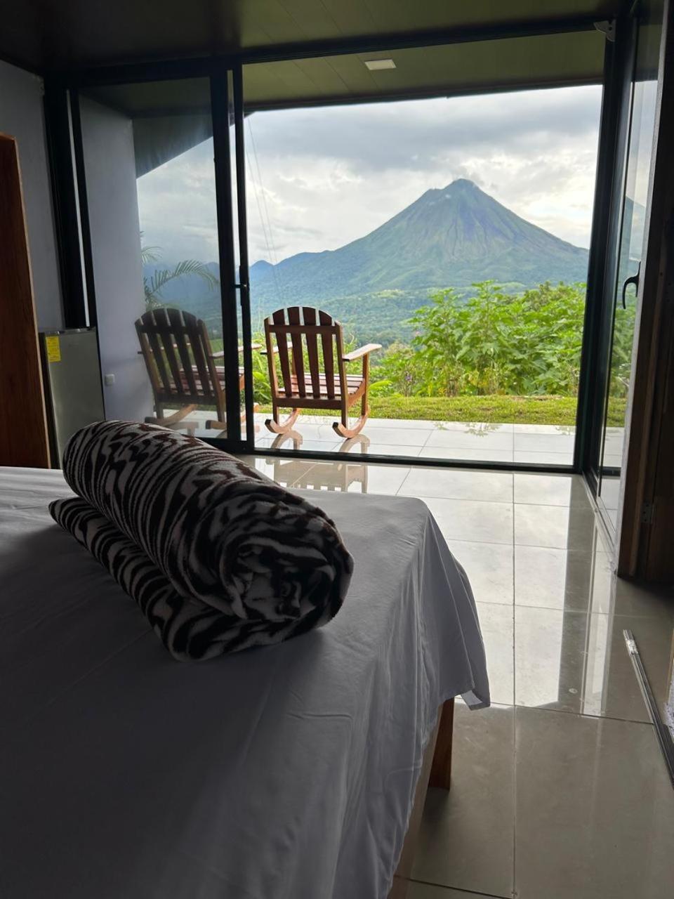 Encanto Arenal Lodge La Fortuna Bagian luar foto