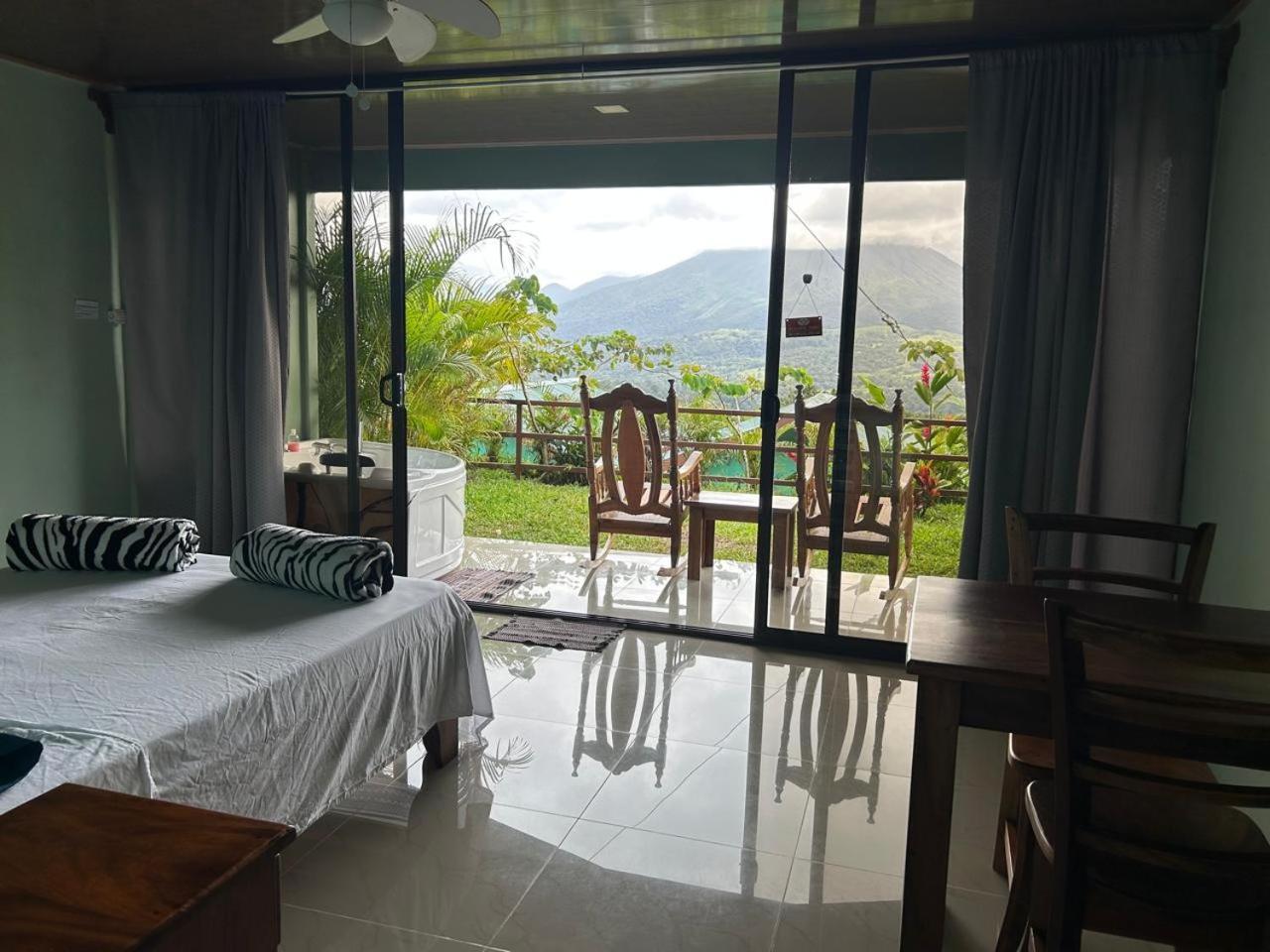 Encanto Arenal Lodge La Fortuna Ruang foto